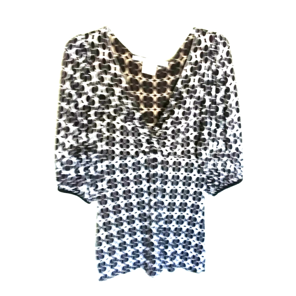 USA-MADE puffed sleeves front knot detail